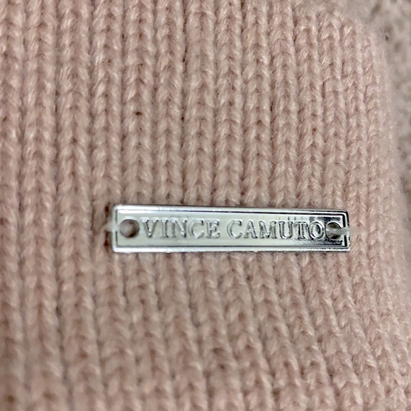 Vince Camuto Light Pink Blush Rose Women’s Beanie With Faux Fur White Pom - Picture 2 of 7